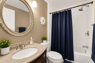 3245 N Lakewood Avenue #3, Chicago, IL 60657 - Photo 11