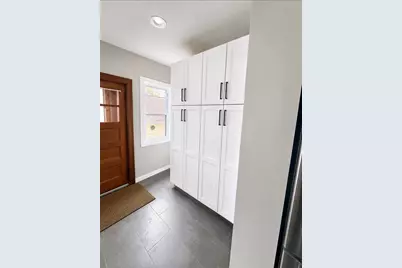 5230 N Liano Avenue, Chicago, IL 60630 - Photo 7