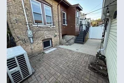 5230 N Liano Avenue, Chicago, IL 60630 - Photo 23