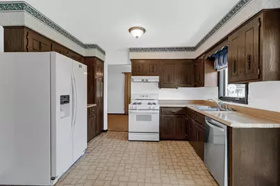 514 Willow Lane, Beecher, IL 60401 - Photo 7