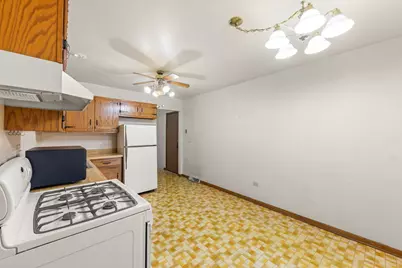 1406 Kaskaskia Avenue, Elgin, IL 60123 - Photo 11