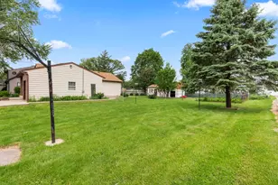 1406 Kaskaskia Ave, Elgin, IL 60123 - Photo 3