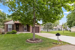 1406 Kaskaskia Ave, Elgin, IL 60123 - Photo 1