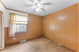 1406 Kaskaskia Ave, Elgin, IL 60123 - Photo 15