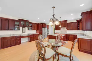 706 Wehrli Dr, Naperville, IL 60540 - Photo 9