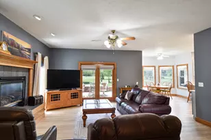 1816 Cardinal Ct, Pontiac, IL 61764 - Photo 15