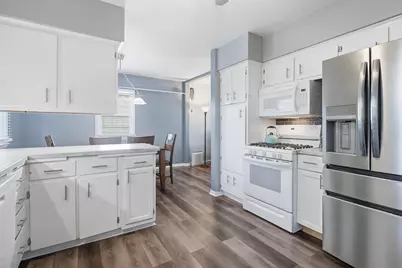 1920 E 31st Street, Davenport, IA 52807 - Photo 11