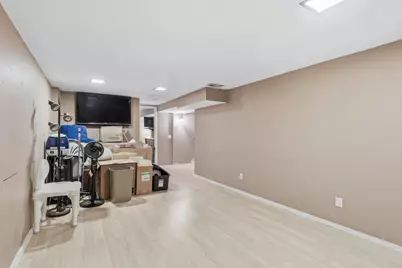 1920 E 31st Street, Davenport, IA 52807 - Photo 25