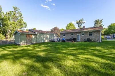 1920 E 31st Street, Davenport, IA 52807 - Photo 29
