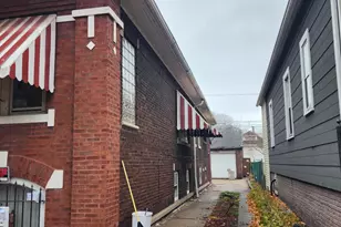 8443 S Manistee Ave, Chicago, IL 60617 - Photo 3