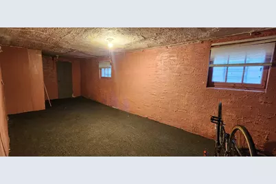 8443 S Manistee Avenue, Chicago, IL 60617 - Photo 21