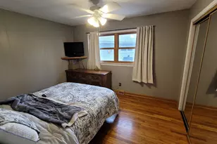 1500 Woodland Dr, Sycamore, IL 60178 - Photo 9