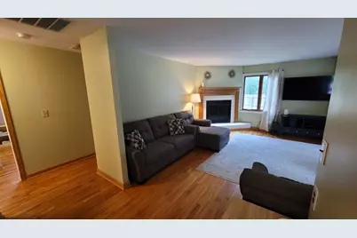1500 Woodland Drive, Sycamore, IL 60178 - Photo 7