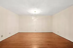 9560 Gross Point Rd, Skokie, IL 60076 - Photo 5
