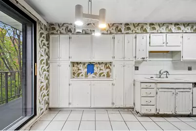 9560 Gross Point Road #409B, Skokie, IL 60076 - Photo 7