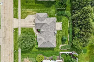 714 E Knights Rd, Sandwich, IL 60548 - Photo 29