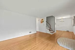 5216 Lee St, Skokie, IL 60077 - Photo 3