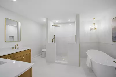 1490 Avignon Court, Highland Park, IL 60035 - Photo 9