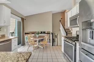 130 Lisk Dr, Hainesville, IL 60030 - Photo 9