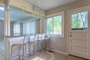 6847 Hawthorne Ln, Hanover Park, IL 60133 - Photo 5