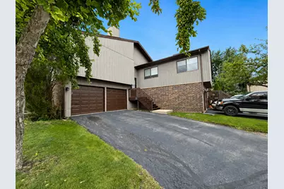 56 Century Drive, Roselle, IL 60172 - Photo 3