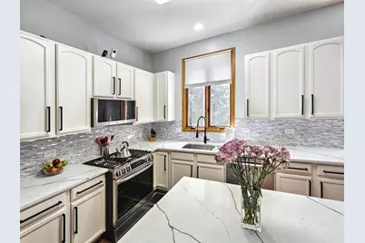 5400 N Lowell Avenue, Chicago, IL 60630 - Photo 3