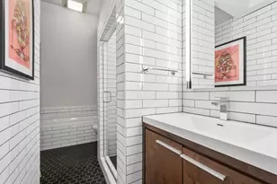 5339 W Berenice Ave, Chicago, IL 60641 - Photo 13
