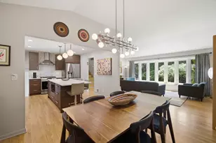 12 Turnbull Woods Ct, Highland Park, IL 60035 - Photo 5