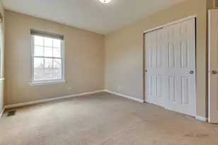 4 Waterton Dr, Streamwood, IL 60107 - Photo 25