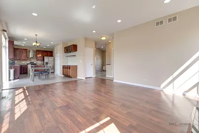 4 Waterton Drive, Streamwood, IL 60107 - Photo 11