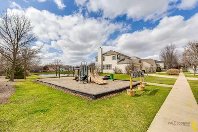 4 Waterton Drive, Streamwood, IL 60107 - Photo 43