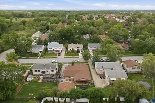 9143 W 92nd St, Hickory Hills, IL 60457 - Photo 35