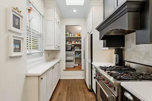 3822 N Alta Vista Terrace, Chicago, IL 60613 - Photo 11