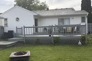 943 N 12th St, Rochelle, IL 61068 - Photo 17