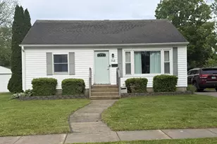943 N 12th St, Rochelle, IL 61068 - Photo 1