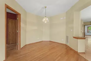 10948 Deblin Ln, Oak Lawn, IL 60453 - Photo 7