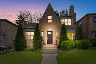 9535 S Fairfield Ave, Evergreen Park, IL 60805 - Photo 1