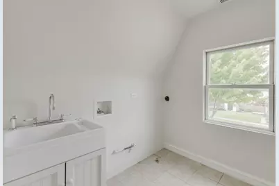 9535 S Fairfield Avenue, Evergreen Park, IL 60805 - Photo 19