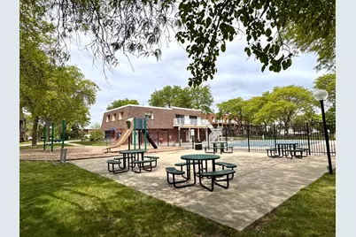 6 Villa Verde Drive #110, Buffalo Grove, IL 60089 - Photo 19