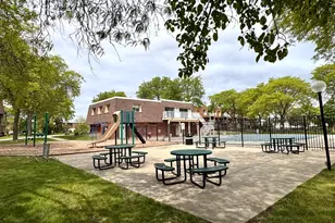 6 Villa Verde Dr, Buffalo Grove, IL 60089 - Photo 19