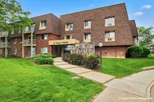 6 Villa Verde Dr, Buffalo Grove, IL 60089 - Photo 1