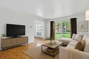 6 Villa Verde Dr, Buffalo Grove, IL 60089 - Photo 5