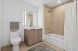 211 N Harbor Dr, Chicago, IL 60601 - Photo 19