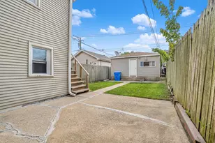 3339 S Bell Ave, Chicago, IL 60608 - Photo 13