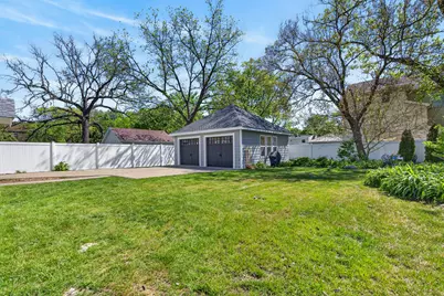 112 Douglas Avenue, Libertyville, IL 60048 - Photo 47