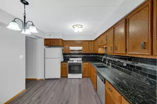 13434 E Circle Dr, Crestwood, IL 60418 - Photo 5