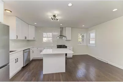 6218 W Foster Avenue, Chicago, IL 60630 - Photo 9
