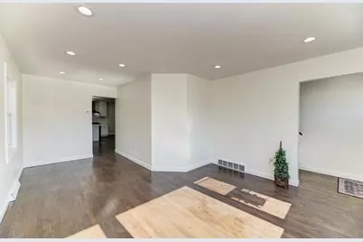 6218 W Foster Avenue, Chicago, IL 60630 - Photo 7