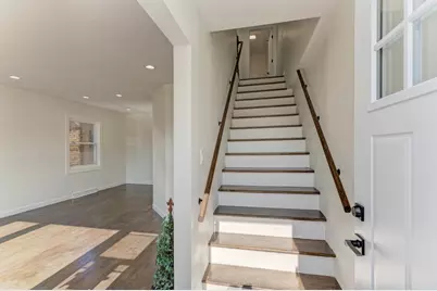 6218 W Foster Avenue, Chicago, IL 60630 - Photo 3