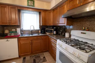 8662 N Merrill St, Niles, IL 60714 - Photo 17